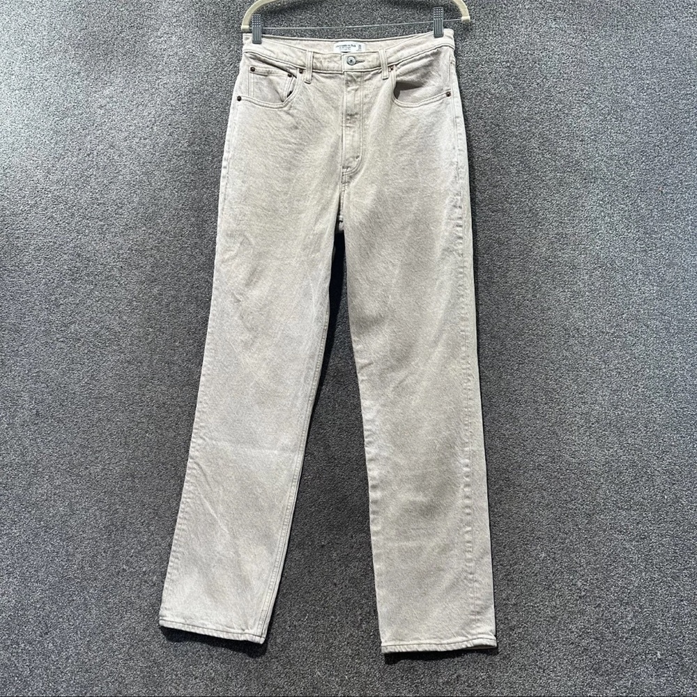 Neutral Straight-Leg Jeans A&F 10L